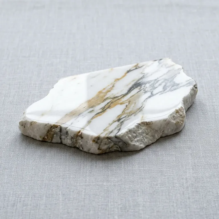 Frammento di marmo Statuario #01